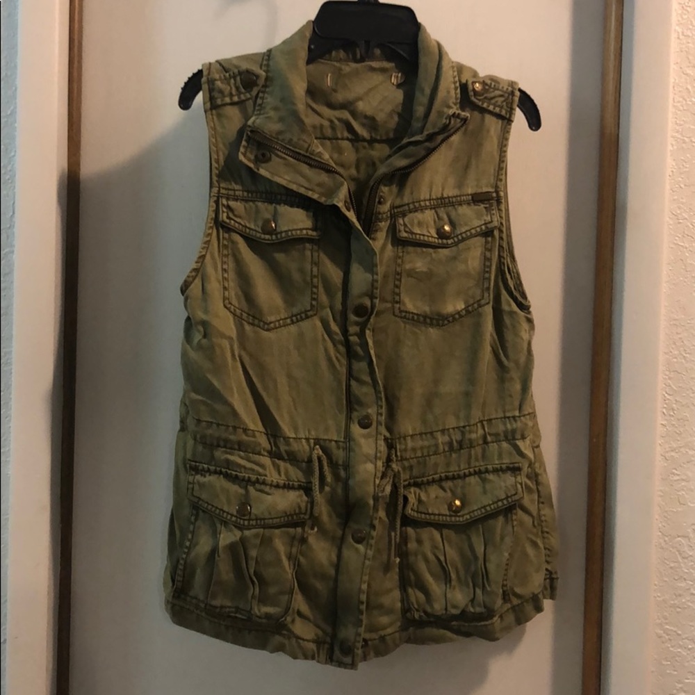 🍃MAX JEANS/ Olive Cargo Vest 🍃